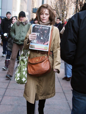 Мишель Пфайффер с сумкой от Marc Jacobs
